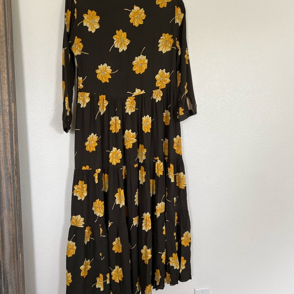 Madewell Button-Front Tier Dress in Fall Flowers - Picture 5 of 15